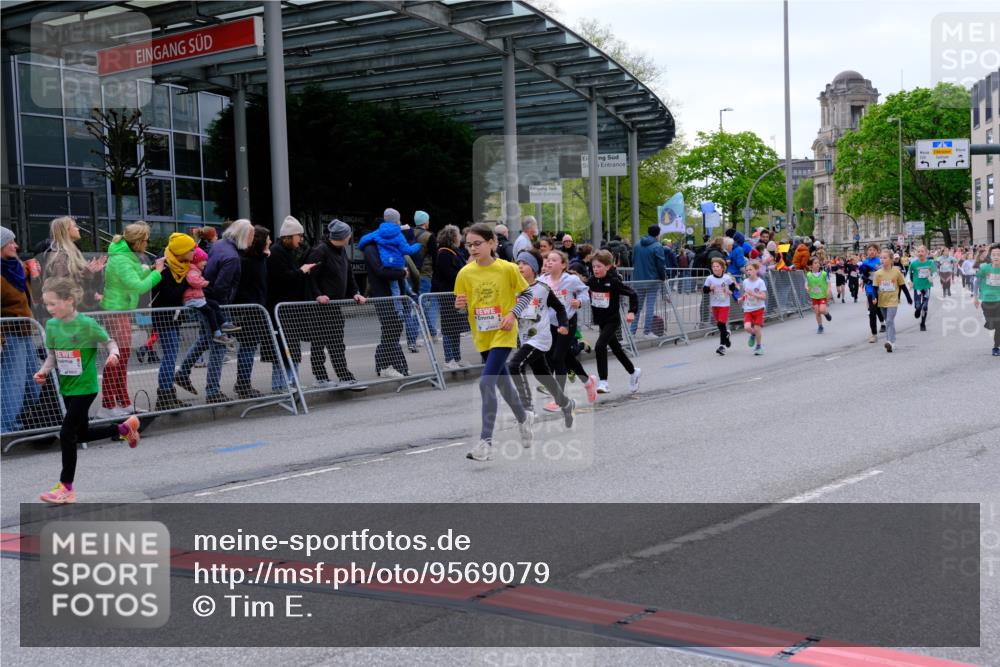 25.04.2026 - Das Zehntel Tim E. http://msf.ph/oto/9569079 25.04.2026 08:56:09 Ziel 1229, 1257, 1331, 1376, 1511, 1521, 1583, 1590, 1625, 1683, 1691, 1758, 1765, 1956, 2078, 2326, 2484, 2491, 2501, 2778, 2808, 2857, 2864, 3048, 3484, 3491, 3494, 3498, 3530, 3552, 3560, 3579, 3683, 3685, 3714, 3788, 3946, 3950, 4008 meine-sportfotos.de