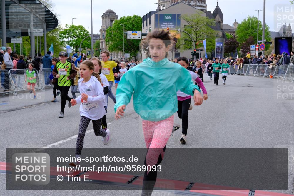 25.04.2026 - Das Zehntel Tim E. http://msf.ph/oto/9569093 25.04.2026 08:56:12 Ziel 1141, 1152, 1229, 1376, 1511, 1521, 1583, 1590, 1625, 1683, 1691, 1956, 2233, 2237, 2326, 2484, 2491, 2501, 2513, 2515, 2517, 2528, 2778, 2808, 2857, 2864, 3048, 3140, 3156, 3484, 3491, 3494, 3498, 3530, 3552, 3560, 3579, 3683, 3685, 3688, 3714, 3788, 3946, 4008 meine-sportfotos.de
