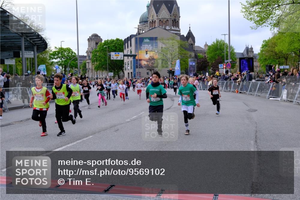25.04.2026 - Das Zehntel Tim E. http://msf.ph/oto/9569102 25.04.2026 08:56:15 Ziel 1141, 1152, 1229, 1357, 1376, 1583, 1590, 1625, 1683, 1691, 2233, 2237, 2239, 2259, 2484, 2501, 2513, 2515, 2517, 2528, 2778, 2857, 2858, 2860, 2862, 2864, 3052, 3140, 3156, 3367, 3375, 3393, 3484, 3491, 3494, 3530, 3552, 3560, 3579, 3685, 3688, 3714, 3784, 3788, 3930 meine-sportfotos.de
