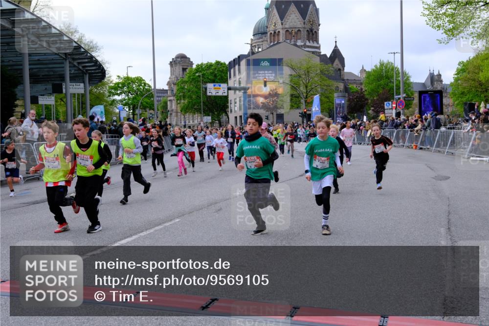 25.04.2026 - Das Zehntel Tim E. http://msf.ph/oto/9569105 25.04.2026 08:56:16 Ziel 1141, 1152, 1170, 1229, 1357, 1376, 1583, 1590, 1683, 1691, 2233, 2237, 2239, 2259, 2484, 2501, 2513, 2515, 2517, 2528, 2778, 2857, 2858, 2860, 2862, 2864, 3052, 3140, 3156, 3367, 3375, 3393, 3484, 3491, 3494, 3530, 3552, 3560, 3579, 3688, 3714, 3784, 3788, 3930 meine-sportfotos.de