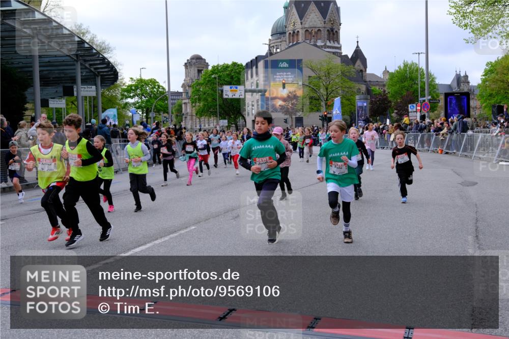 25.04.2026 - Das Zehntel Tim E. http://msf.ph/oto/9569106 25.04.2026 08:56:16 Ziel 1141, 1152, 1170, 1229, 1357, 1376, 1583, 1590, 1683, 1691, 2233, 2237, 2239, 2259, 2484, 2501, 2513, 2515, 2517, 2528, 2778, 2857, 2858, 2860, 2862, 2864, 3052, 3140, 3156, 3367, 3375, 3393, 3484, 3491, 3494, 3530, 3552, 3560, 3579, 3688, 3714, 3784, 3788, 3930 meine-sportfotos.de