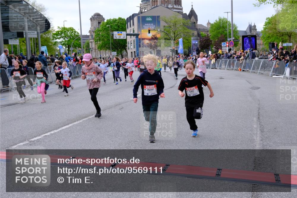25.04.2026 - Das Zehntel Tim E. http://msf.ph/oto/9569111 25.04.2026 08:56:17 Ziel 1141, 1152, 1170, 1229, 1357, 1376, 1583, 1590, 1691, 1804, 1854, 2233, 2237, 2239, 2259, 2270, 2292, 2294, 2484, 2501, 2513, 2515, 2517, 2528, 2778, 2857, 2858, 2860, 2862, 2864, 3052, 3140, 3156, 3274, 3367, 3375, 3393, 3484, 3491, 3494, 3530, 3552, 3560, 3579, 3688, 3714, 3784, 3788, 3930, 4016, 4061, 4062 meine-sportfotos.de
