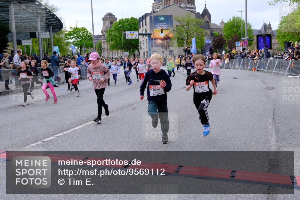 25.04.2026 - Das Zehntel Tim E. http://msf.ph/oto/9569112 25.04.2026 08:56:17 Ziel 1141, 1152, 1170, 1229, 1357, 1376, 1583, 1590, 1691, 1804, 1854, 2233, 2237, 2239, 2259, 2270, 2292, 2294, 2484, 2501, 2513, 2515, 2517, 2528, 2778, 2857, 2858, 2860, 2862, 2864, 3052, 3140, 3156, 3274, 3367, 3375, 3393, 3484, 3491, 3494, 3530, 3552, 3560, 3579, 3688, 3714, 3784, 3788, 3930, 4016, 4061, 4062 meine-sportfotos.de