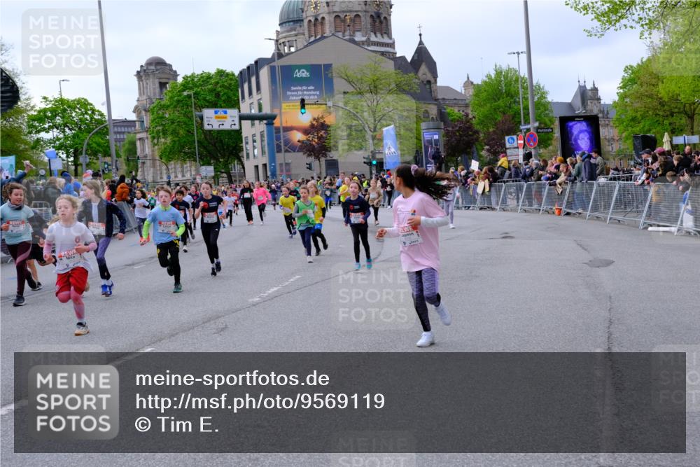 25.04.2026 - Das Zehntel Tim E. http://msf.ph/oto/9569119 25.04.2026 08:56:19 Ziel 1141, 1152, 1170, 1229, 1357, 1376, 1561, 1583, 1590, 1691, 1804, 1814, 1854, 2233, 2237, 2239, 2259, 2270, 2292, 2294, 2484, 2501, 2513, 2515, 2517, 2528, 2708, 2715, 2857, 2858, 2860, 2862, 2864, 3052, 3140, 3156, 3274, 3367, 3369, 3375, 3393, 3484, 3491, 3552, 3560, 3688, 3714, 3784, 3930, 4016, 4061, 4062 meine-sportfotos.de