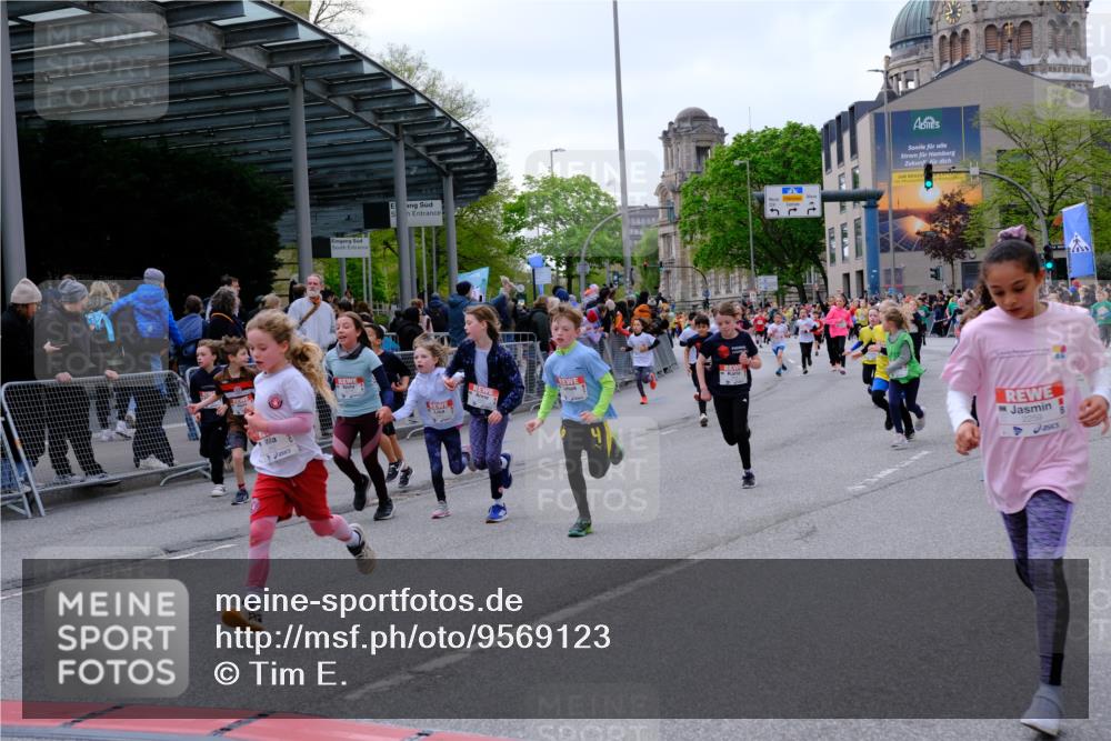 25.04.2026 - Das Zehntel Tim E. http://msf.ph/oto/9569123 25.04.2026 08:56:20 Ziel 1141, 1152, 1170, 1229, 1357, 1376, 1561, 1583, 1590, 1804, 1814, 1854, 1905, 2233, 2237, 2239, 2259, 2270, 2292, 2294, 2336, 2501, 2513, 2515, 2517, 2528, 2708, 2715, 2857, 2858, 2860, 2862, 2864, 3052, 3138, 3140, 3156, 3274, 3367, 3369, 3375, 3393, 3688, 3714, 3784, 3930, 4016, 4061, 4062 meine-sportfotos.de