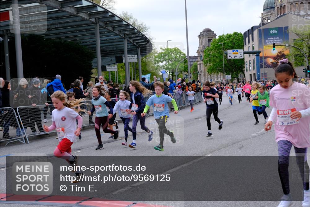 25.04.2026 - Das Zehntel Tim E. http://msf.ph/oto/9569125 25.04.2026 08:56:20 Ziel 1141, 1152, 1170, 1229, 1357, 1376, 1561, 1583, 1590, 1804, 1814, 1854, 1905, 2233, 2237, 2239, 2259, 2270, 2292, 2294, 2336, 2501, 2513, 2515, 2517, 2528, 2708, 2715, 2857, 2858, 2860, 2862, 2864, 3052, 3138, 3140, 3156, 3274, 3367, 3369, 3375, 3393, 3688, 3714, 3784, 3930, 4016, 4061, 4062 meine-sportfotos.de