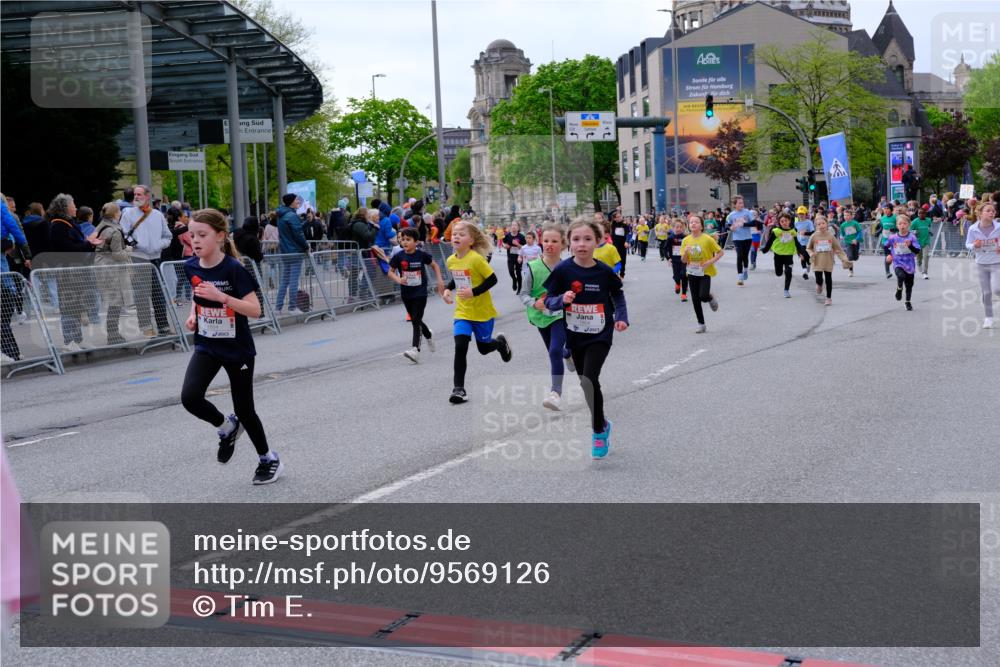25.04.2026 - Das Zehntel Tim E. http://msf.ph/oto/9569126 25.04.2026 08:56:21 Ziel 1141, 1152, 1170, 1229, 1357, 1376, 1561, 1804, 1814, 1854, 1905, 2233, 2237, 2239, 2259, 2270, 2292, 2294, 2336, 2501, 2513, 2515, 2517, 2528, 2708, 2715, 2858, 2860, 2862, 3052, 3138, 3140, 3156, 3274, 3367, 3369, 3375, 3393, 3453, 3495, 3688, 3714, 3784, 3930, 4016, 4061, 4062 meine-sportfotos.de