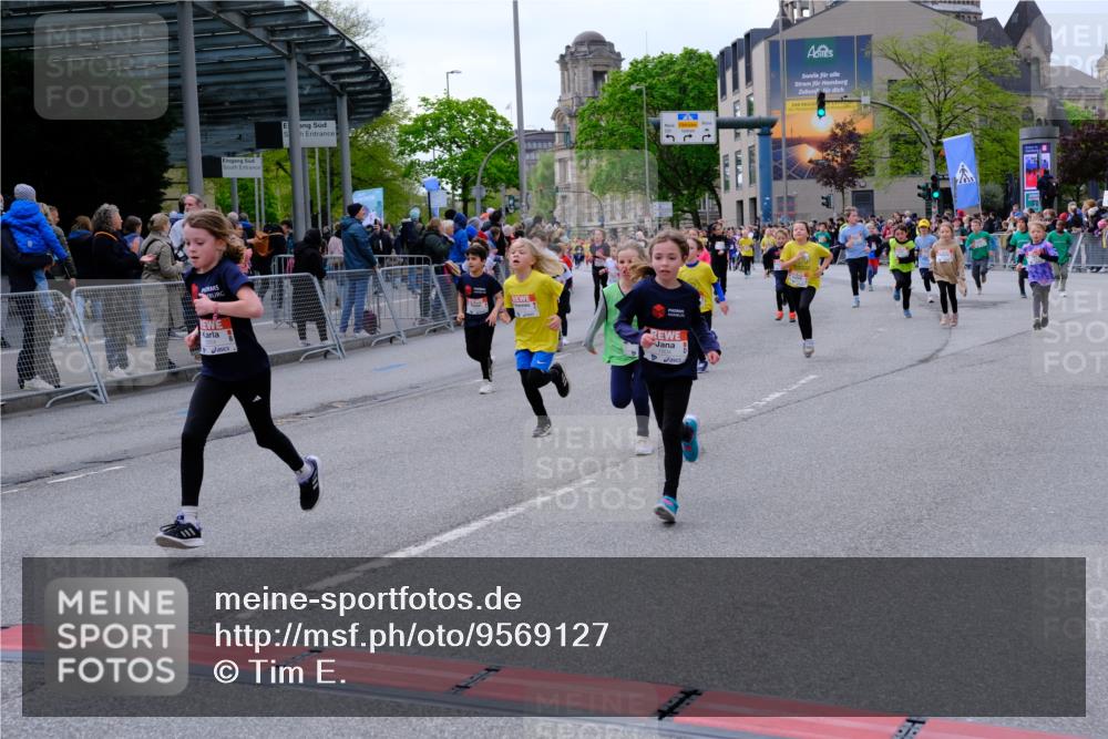 25.04.2026 - Das Zehntel Tim E. http://msf.ph/oto/9569127 25.04.2026 08:56:21 Ziel 1141, 1152, 1170, 1229, 1357, 1376, 1561, 1804, 1814, 1854, 1905, 2233, 2237, 2239, 2259, 2270, 2292, 2294, 2336, 2501, 2513, 2515, 2517, 2528, 2708, 2715, 2858, 2860, 2862, 3052, 3138, 3140, 3156, 3274, 3367, 3369, 3375, 3393, 3453, 3495, 3688, 3714, 3784, 3930, 4016, 4061, 4062 meine-sportfotos.de