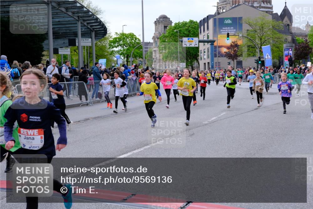 25.04.2026 - Das Zehntel Tim E. http://msf.ph/oto/9569136 25.04.2026 08:56:23 Ziel 1141, 1152, 1170, 1204, 1206, 1357, 1561, 1804, 1814, 1833, 1854, 1905, 2237, 2239, 2259, 2270, 2274, 2292, 2294, 2336, 2399, 2515, 2517, 2571, 2708, 2715, 2858, 2860, 2862, 3052, 3138, 3140, 3156, 3274, 3367, 3369, 3375, 3393, 3439, 3453, 3495, 3556, 3566, 3784, 3930, 4016, 4061, 4062 meine-sportfotos.de