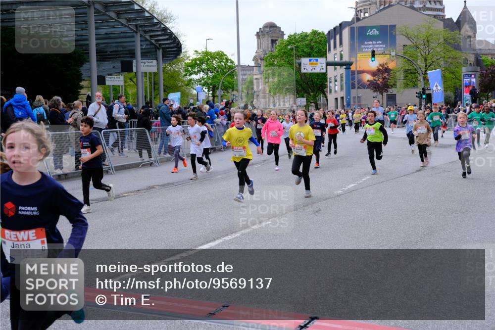25.04.2026 - Das Zehntel Tim E. http://msf.ph/oto/9569137 25.04.2026 08:56:23 Ziel 1141, 1152, 1170, 1204, 1206, 1357, 1561, 1804, 1814, 1833, 1854, 1905, 2237, 2239, 2259, 2270, 2274, 2292, 2294, 2336, 2399, 2515, 2517, 2571, 2708, 2715, 2858, 2860, 2862, 3052, 3138, 3140, 3156, 3274, 3367, 3369, 3375, 3393, 3439, 3453, 3495, 3556, 3566, 3784, 3930, 4016, 4061, 4062 meine-sportfotos.de