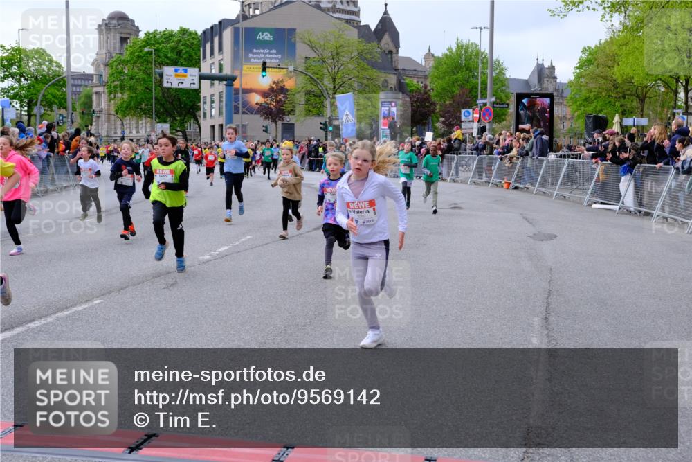 25.04.2026 - Das Zehntel Tim E. http://msf.ph/oto/9569142 25.04.2026 08:56:24 Ziel 1141, 1152, 1170, 1204, 1206, 1262, 1357, 1561, 1713, 1804, 1814, 1833, 1854, 1905, 2237, 2239, 2259, 2270, 2274, 2292, 2294, 2336, 2399, 2443, 2515, 2571, 2708, 2715, 2858, 2860, 2862, 3047, 3052, 3068, 3138, 3274, 3367, 3369, 3375, 3393, 3439, 3453, 3495, 3556, 3566, 3784, 3930, 4016, 4061, 4062 meine-sportfotos.de