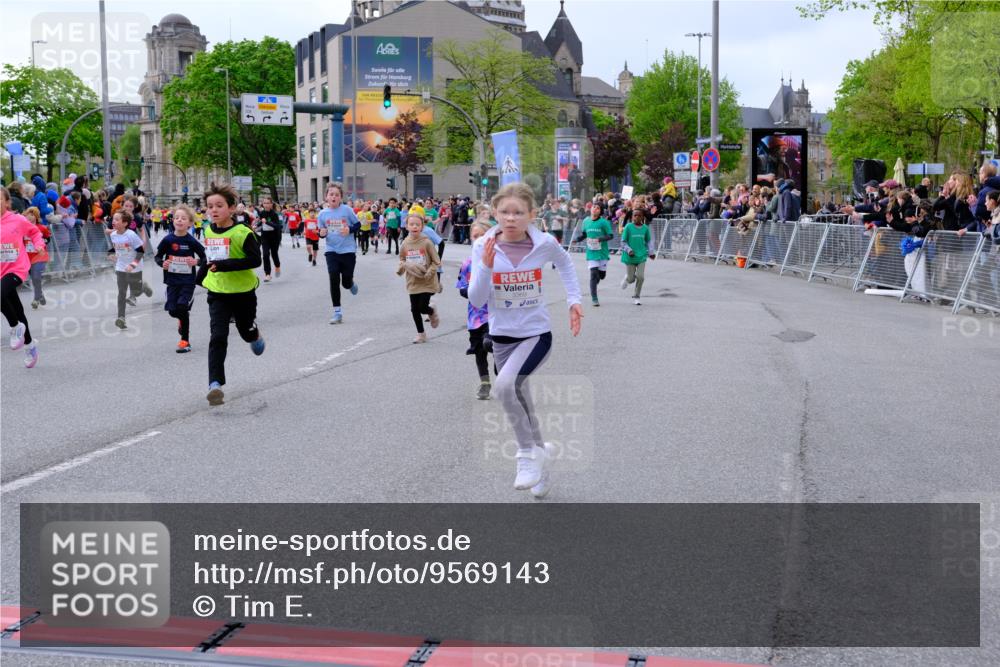 25.04.2026 - Das Zehntel Tim E. http://msf.ph/oto/9569143 25.04.2026 08:56:24 Ziel 1141, 1152, 1170, 1204, 1206, 1262, 1357, 1561, 1713, 1804, 1814, 1833, 1854, 1905, 2237, 2239, 2259, 2270, 2274, 2292, 2294, 2336, 2399, 2443, 2515, 2571, 2708, 2715, 2858, 2860, 2862, 3047, 3052, 3068, 3138, 3274, 3367, 3369, 3375, 3393, 3439, 3453, 3495, 3556, 3566, 3784, 3930, 4016, 4061, 4062 meine-sportfotos.de