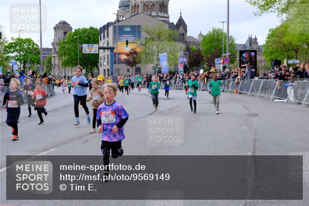 25.04.2026 - Das Zehntel Tim E. http://msf.ph/oto/9569149 25.04.2026 08:56:25 Ziel 1170, 1204, 1206, 1262, 1322, 1329, 1357, 1561, 1713, 1804, 1814, 1833, 1854, 1905, 2239, 2259, 2270, 2274, 2292, 2294, 2336, 2399, 2443, 2571, 2708, 2715, 2858, 2860, 2862, 3047, 3052, 3068, 3138, 3274, 3367, 3369, 3375, 3393, 3420, 3439, 3453, 3495, 3556, 3566, 3784, 3930, 4016, 4061, 4062 meine-sportfotos.de