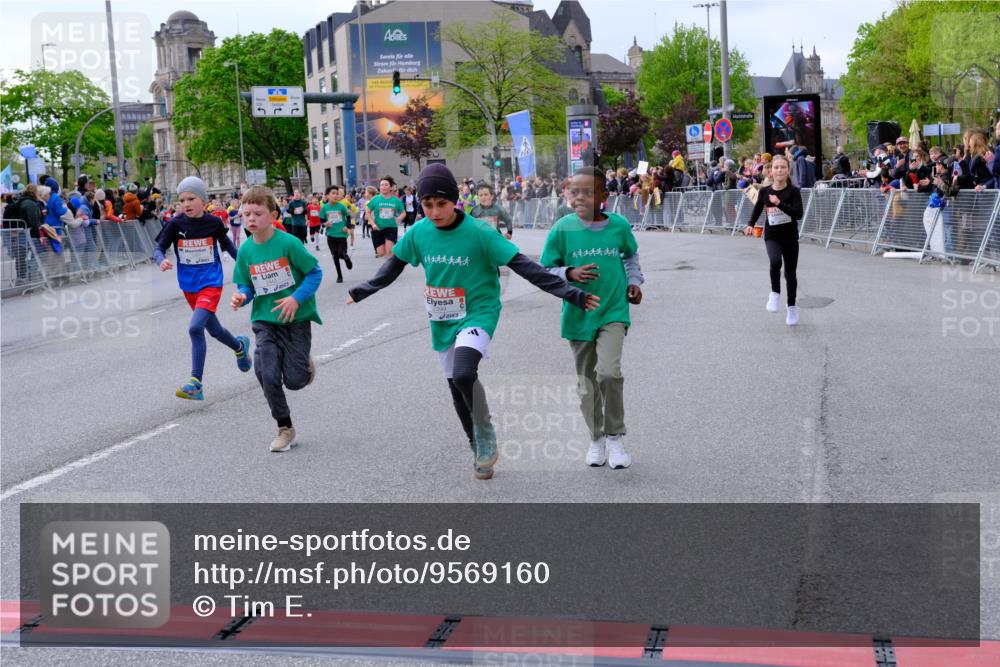 25.04.2026 - Das Zehntel Tim E. http://msf.ph/oto/9569160 25.04.2026 08:56:28 Ziel 1170, 1204, 1206, 1262, 1322, 1329, 1561, 1713, 1804, 1814, 1833, 1854, 1905, 2270, 2274, 2292, 2294, 2336, 2399, 2443, 2512, 2522, 2563, 2571, 2708, 2715, 3047, 3068, 3138, 3274, 3369, 3420, 3439, 3453, 3495, 3556, 3566, 4016, 4061, 4062 meine-sportfotos.de
