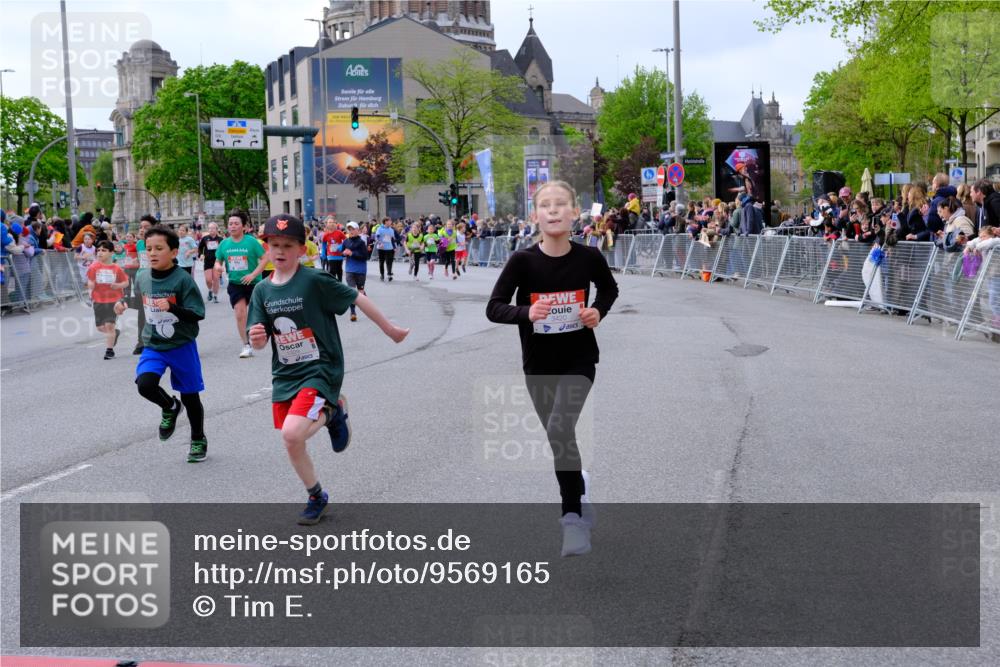 25.04.2026 - Das Zehntel Tim E. http://msf.ph/oto/9569165 25.04.2026 08:56:30 Ziel 1204, 1206, 1262, 1322, 1329, 1561, 1713, 1814, 1833, 1905, 2247, 2274, 2336, 2399, 2443, 2512, 2522, 2563, 2571, 2708, 2715, 2805, 3047, 3068, 3138, 3369, 3420, 3439, 3453, 3495, 3556, 3566 meine-sportfotos.de