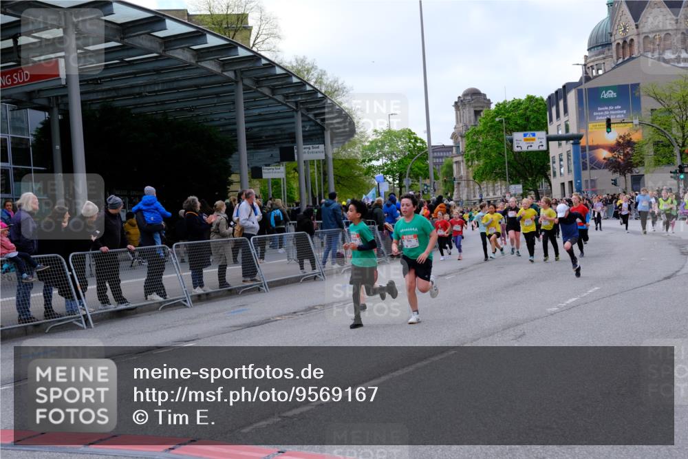 25.04.2026 - Das Zehntel Tim E. http://msf.ph/oto/9569167 25.04.2026 08:56:31 Ziel 1204, 1206, 1262, 1322, 1329, 1561, 1713, 1814, 1833, 1905, 2247, 2274, 2336, 2399, 2443, 2512, 2522, 2563, 2571, 2708, 2805, 2970, 2979, 3047, 3068, 3138, 3369, 3420, 3439, 3453, 3495, 3556, 3566, 4071 meine-sportfotos.de