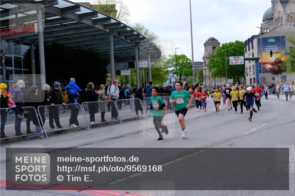 25.04.2026 - Das Zehntel Tim E. http://msf.ph/oto/9569168 25.04.2026 08:56:31 Ziel 1204, 1206, 1262, 1322, 1329, 1561, 1713, 1814, 1833, 1905, 2247, 2274, 2336, 2399, 2443, 2512, 2522, 2563, 2571, 2708, 2805, 2970, 2979, 3047, 3068, 3138, 3369, 3420, 3439, 3453, 3495, 3556, 3566, 4071 meine-sportfotos.de