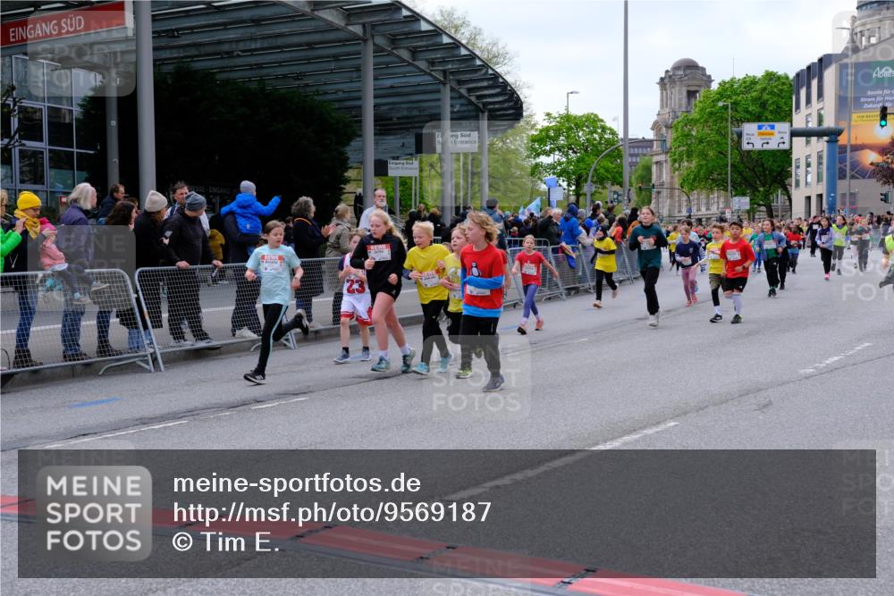 25.04.2026 - Das Zehntel Tim E. http://msf.ph/oto/9569187 25.04.2026 08:56:35 Ziel 1262, 1280, 1322, 1329, 1555, 1557, 1563, 1564, 1566, 1713, 1998, 2076, 2247, 2399, 2429, 2443, 2512, 2522, 2563, 2629, 2651, 2674, 2805, 2835, 2970, 2979, 3047, 3068, 3122, 3184, 3197, 3315, 3420, 4071 meine-sportfotos.de