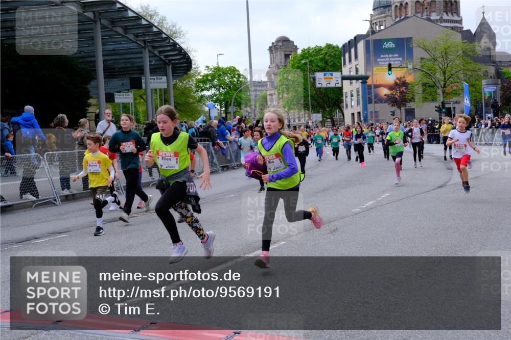 25.04.2026 - Das Zehntel Tim E. http://msf.ph/oto/9569191 25.04.2026 08:56:37 Ziel 1192, 1280, 1322, 1329, 1555, 1557, 1563, 1564, 1566, 1993, 1998, 2076, 2247, 2429, 2512, 2522, 2563, 2629, 2651, 2674, 2805, 2818, 2835, 2970, 2979, 3122, 3184, 3197, 3315, 3420, 3558, 3577, 4071 meine-sportfotos.de