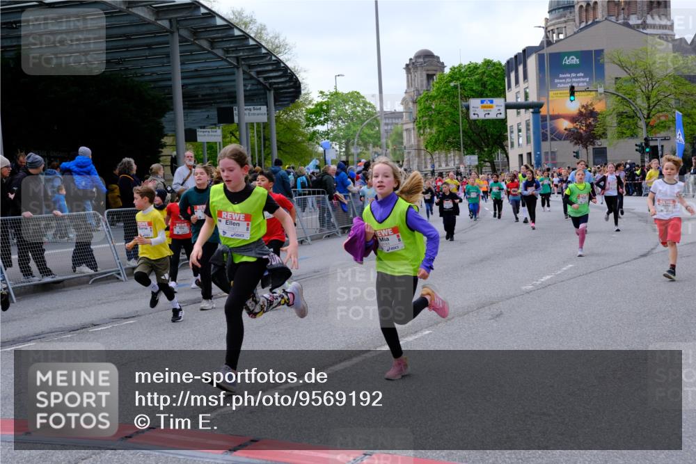 25.04.2026 - Das Zehntel Tim E. http://msf.ph/oto/9569192 25.04.2026 08:56:37 Ziel 1192, 1280, 1322, 1329, 1555, 1557, 1563, 1564, 1566, 1993, 1998, 2076, 2247, 2429, 2512, 2522, 2563, 2629, 2651, 2674, 2805, 2818, 2835, 2970, 2979, 3122, 3184, 3197, 3315, 3420, 3558, 3577, 4071 meine-sportfotos.de