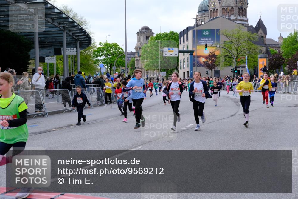25.04.2026 - Das Zehntel Tim E. http://msf.ph/oto/9569212 25.04.2026 08:56:40 Ziel 1085, 1192, 1280, 1290, 1299, 1318, 1397, 1555, 1557, 1563, 1564, 1566, 1734, 1993, 1998, 2076, 2247, 2253, 2393, 2429, 2438, 2563, 2621, 2629, 2651, 2674, 2799, 2802, 2805, 2816, 2818, 2835, 2970, 2979, 3122, 3184, 3193, 3197, 3315, 3558, 3577, 4071 meine-sportfotos.de