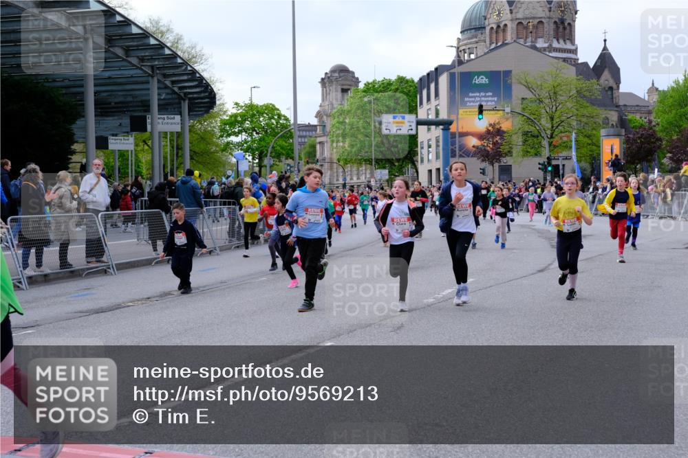 25.04.2026 - Das Zehntel Tim E. http://msf.ph/oto/9569213 25.04.2026 08:56:40 Ziel 1085, 1192, 1280, 1290, 1299, 1318, 1397, 1555, 1557, 1563, 1564, 1566, 1734, 1993, 1998, 2076, 2247, 2253, 2393, 2429, 2438, 2563, 2621, 2629, 2651, 2674, 2799, 2802, 2805, 2816, 2818, 2835, 2970, 2979, 3122, 3184, 3193, 3197, 3315, 3558, 3577, 4071 meine-sportfotos.de