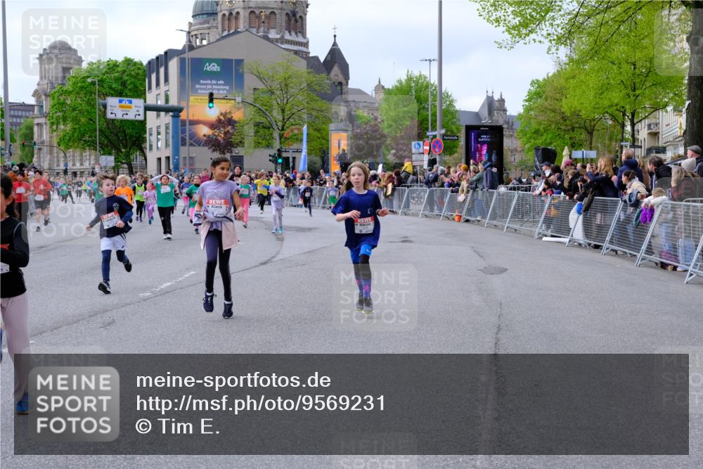 25.04.2026 - Das Zehntel Tim E. http://msf.ph/oto/9569231 25.04.2026 08:56:44 Ziel 1085, 1192, 1259, 1280, 1290, 1292, 1299, 1318, 1397, 1555, 1557, 1563, 1564, 1566, 1734, 1993, 1998, 2076, 2253, 2393, 2429, 2435, 2438, 2523, 2537, 2621, 2629, 2651, 2674, 2799, 2802, 2816, 2818, 2835, 3122, 3184, 3193, 3197, 3315, 3444, 3558, 3577, 3966, 3972 meine-sportfotos.de