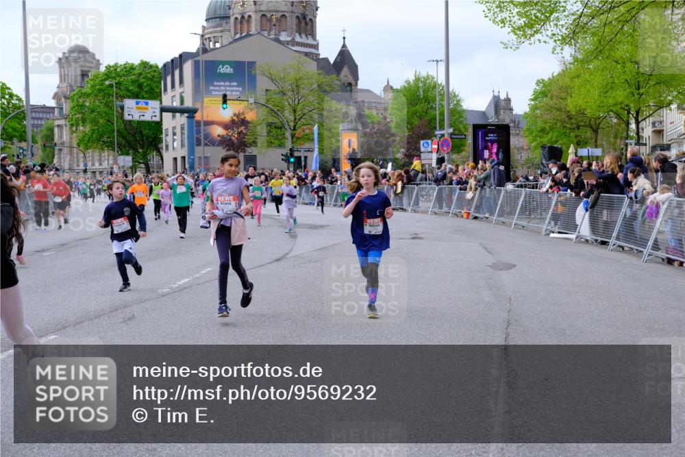 25.04.2026 - Das Zehntel Tim E. http://msf.ph/oto/9569232 25.04.2026 08:56:44 Ziel 1085, 1192, 1259, 1280, 1290, 1292, 1299, 1318, 1397, 1555, 1557, 1563, 1564, 1566, 1734, 1993, 1998, 2076, 2253, 2393, 2429, 2435, 2438, 2523, 2537, 2621, 2629, 2651, 2674, 2799, 2802, 2816, 2818, 2835, 3122, 3184, 3193, 3197, 3315, 3444, 3558, 3577, 3966, 3972 meine-sportfotos.de