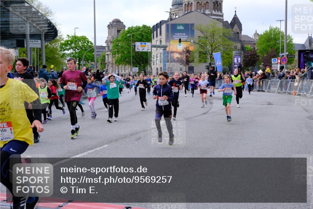 25.04.2026 - Das Zehntel Tim E. http://msf.ph/oto/9569257 25.04.2026 08:56:51 Ziel 1085, 1088, 1182, 1259, 1292, 1299, 1313, 1397, 1468, 1734, 1763, 1815, 1826, 2020, 2165, 2253, 2311, 2393, 2405, 2435, 2436, 2438, 2444, 2462, 2480, 2523, 2537, 2621, 2664, 2710, 2747, 2749, 2799, 2802, 2816, 2941, 2951, 2953, 2963, 3005, 3029, 3193, 3254, 3444, 3515, 3657, 3812, 3884, 3887, 3904, 3966, 3972, 4033, 4034 meine-sportfotos.de