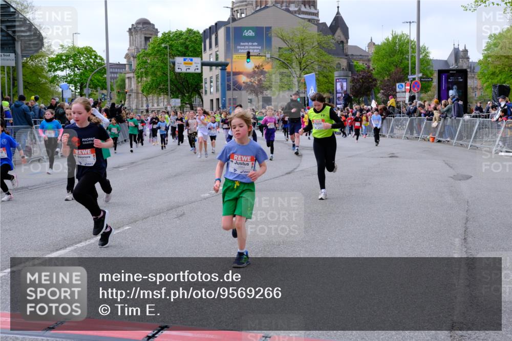 25.04.2026 - Das Zehntel Tim E. http://msf.ph/oto/9569266 25.04.2026 08:56:53 Ziel 1088, 1182, 1259, 1292, 1313, 1468, 1747, 1763, 1815, 1826, 2020, 2026, 2038, 2070, 2073, 2165, 2311, 2405, 2435, 2436, 2444, 2462, 2480, 2523, 2537, 2664, 2710, 2747, 2749, 2941, 2951, 2953, 2963, 3005, 3029, 3254, 3444, 3515, 3657, 3730, 3812, 3884, 3887, 3904, 3966, 3972, 4033, 4034 meine-sportfotos.de