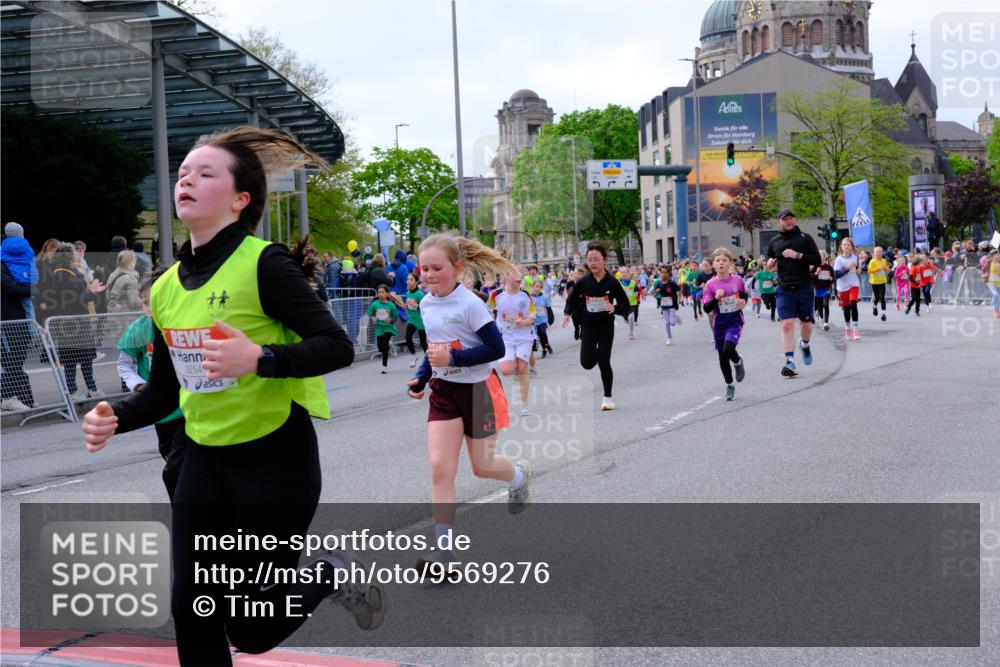 25.04.2026 - Das Zehntel Tim E. http://msf.ph/oto/9569276 25.04.2026 08:56:55 Ziel 1088, 1182, 1313, 1338, 1468, 1747, 1763, 1815, 1826, 1991, 2020, 2026, 2038, 2070, 2073, 2165, 2311, 2405, 2436, 2444, 2446, 2462, 2479, 2480, 2523, 2537, 2664, 2710, 2747, 2749, 2941, 2951, 2953, 2963, 3005, 3029, 3038, 3064, 3254, 3444, 3515, 3657, 3730, 3755, 3812, 3884, 3887, 3904, 3939, 4033, 4034 meine-sportfotos.de