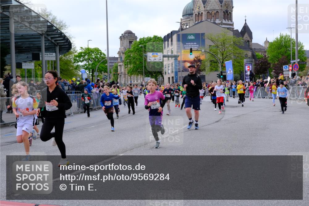 25.04.2026 - Das Zehntel Tim E. http://msf.ph/oto/9569284 25.04.2026 08:56:56 Ziel 1088, 1182, 1196, 1313, 1338, 1468, 1747, 1763, 1815, 1826, 1991, 2020, 2026, 2038, 2070, 2073, 2165, 2311, 2405, 2436, 2444, 2446, 2462, 2479, 2480, 2523, 2537, 2664, 2710, 2747, 2749, 2908, 2941, 2951, 2953, 2963, 3005, 3029, 3038, 3064, 3195, 3254, 3515, 3657, 3730, 3755, 3812, 3884, 3887, 3904, 3939, 4033, 4034 meine-sportfotos.de