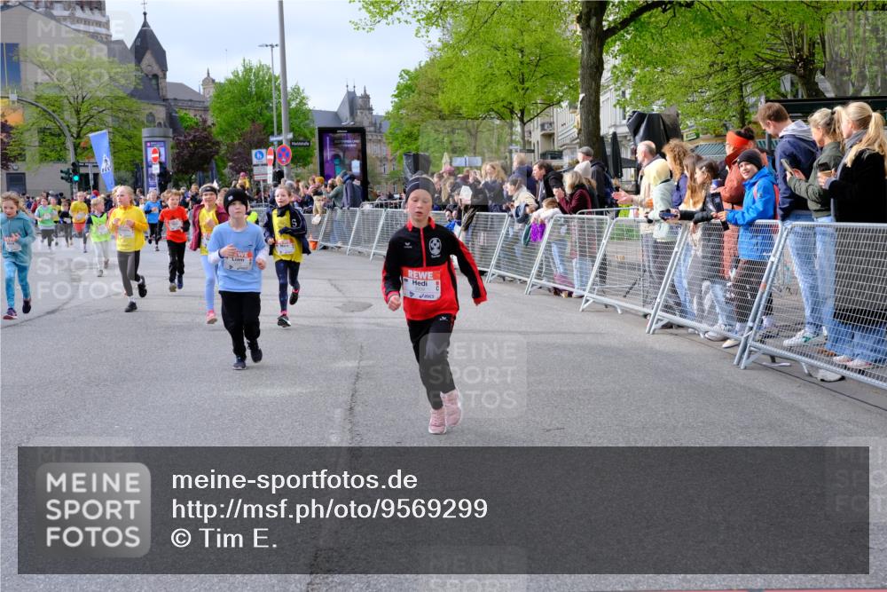 25.04.2026 - Das Zehntel Tim E. http://msf.ph/oto/9569299 25.04.2026 08:57:00 Ziel 1088, 1182, 1189, 1191, 1196, 1271, 1338, 1468, 1573, 1580, 1747, 1763, 1815, 1820, 1924, 1946, 1986, 1991, 2020, 2026, 2038, 2070, 2073, 2165, 2311, 2436, 2444, 2446, 2479, 2486, 2562, 2583, 2734, 2737, 2852, 2908, 2941, 2953, 2963, 3038, 3064, 3195, 3211, 3254, 3456, 3515, 3655, 3660, 3730, 3755, 3812, 3884, 3938, 3939, 4018, 4056, 4064, 4065, 4072 meine-sportfotos.de