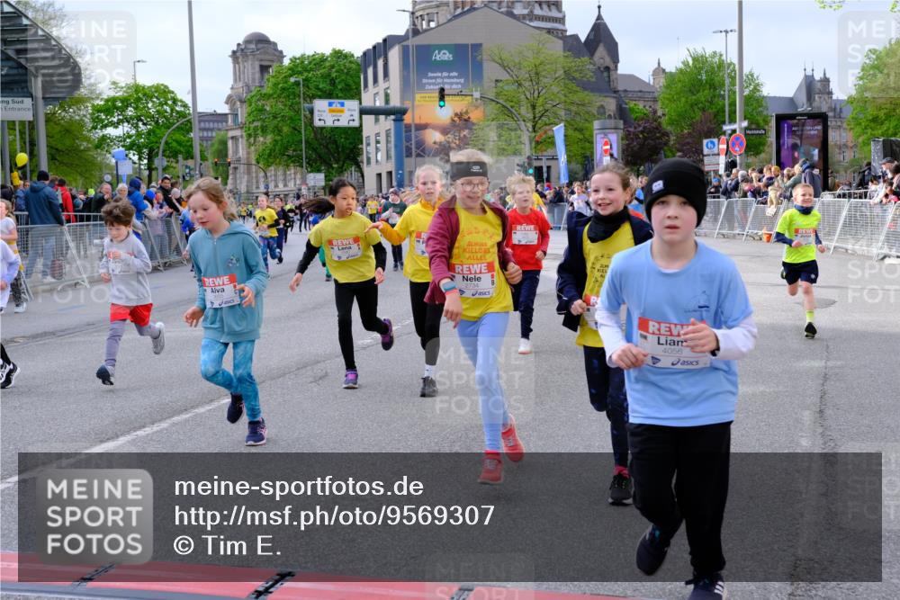 25.04.2026 - Das Zehntel Tim E. http://msf.ph/oto/9569307 25.04.2026 08:57:02 Ziel 1035, 1052, 1075, 1189, 1191, 1196, 1271, 1338, 1339, 1468, 1573, 1579, 1580, 1747, 1763, 1820, 1924, 1946, 1965, 1986, 1991, 2026, 2038, 2070, 2073, 2165, 2258, 2436, 2444, 2446, 2479, 2486, 2562, 2583, 2734, 2737, 2819, 2852, 2908, 2920, 2921, 3038, 3064, 3195, 3211, 3456, 3515, 3655, 3660, 3730, 3755, 3938, 3939, 4018, 4056, 4064, 4065, 4072 meine-sportfotos.de