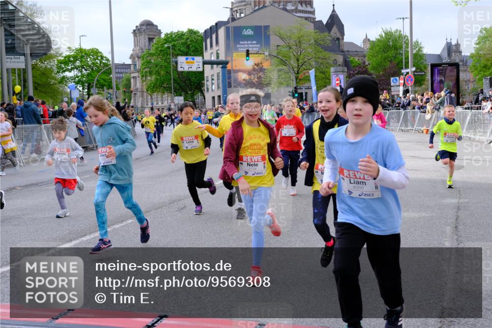 25.04.2026 - Das Zehntel Tim E. http://msf.ph/oto/9569308 25.04.2026 08:57:02 Ziel 1035, 1052, 1075, 1189, 1191, 1196, 1271, 1338, 1339, 1468, 1573, 1579, 1580, 1747, 1763, 1820, 1924, 1946, 1965, 1986, 1991, 2026, 2038, 2070, 2073, 2165, 2258, 2436, 2444, 2446, 2479, 2486, 2562, 2583, 2734, 2737, 2819, 2852, 2908, 2920, 2921, 3038, 3064, 3195, 3211, 3456, 3515, 3655, 3660, 3730, 3755, 3938, 3939, 4018, 4056, 4064, 4065, 4072 meine-sportfotos.de