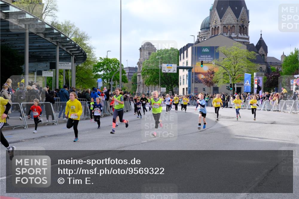 25.04.2026 - Das Zehntel Tim E. http://msf.ph/oto/9569322 25.04.2026 08:57:09 Ziel 1035, 1052, 1075, 1176, 1188, 1189, 1191, 1271, 1339, 1556, 1573, 1579, 1580, 1582, 1585, 1654, 1820, 1909, 1924, 1946, 1965, 1986, 2028, 2205, 2258, 2486, 2538, 2550, 2562, 2583, 2734, 2737, 2753, 2755, 2762, 2819, 2852, 2917, 2920, 2921, 3211, 3226, 3256, 3324, 3456, 3655, 3660, 3666, 3705, 3758, 3938, 3944, 4018, 4056, 4064, 4065, 4072 meine-sportfotos.de