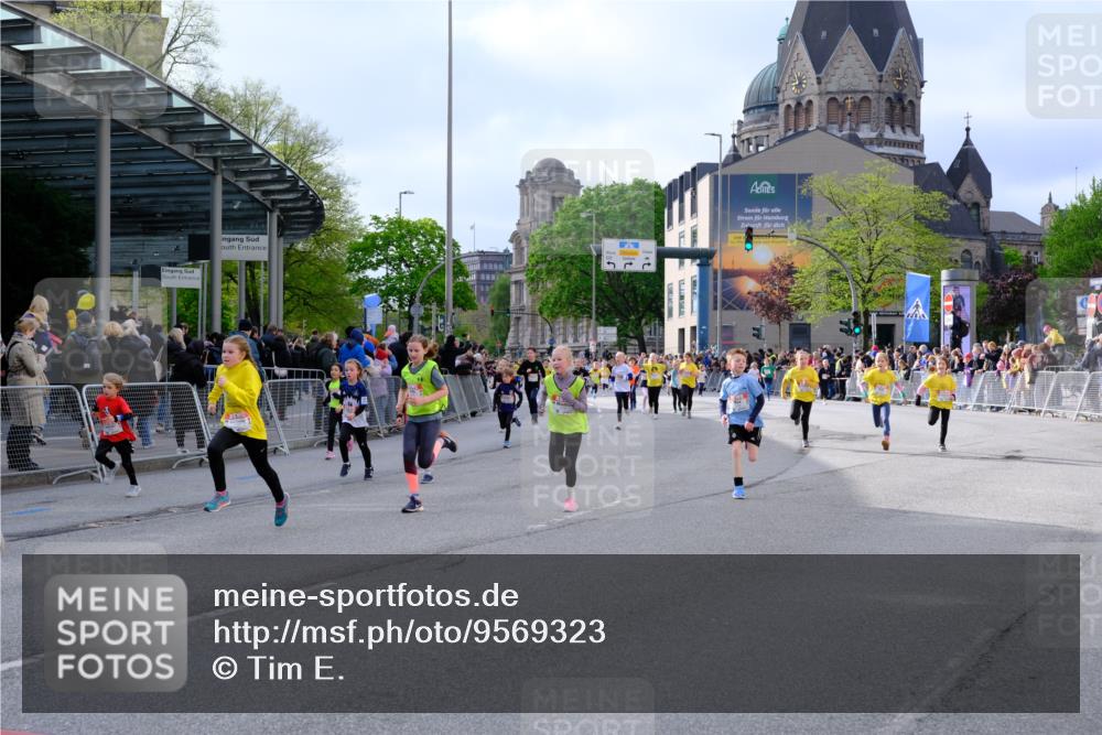 25.04.2026 - Das Zehntel Tim E. http://msf.ph/oto/9569323 25.04.2026 08:57:10 Ziel 1035, 1052, 1075, 1176, 1188, 1189, 1191, 1271, 1339, 1556, 1573, 1579, 1580, 1582, 1585, 1654, 1909, 1924, 1946, 1965, 1986, 2028, 2205, 2258, 2486, 2538, 2550, 2562, 2753, 2755, 2762, 2819, 2917, 2920, 2921, 3226, 3256, 3324, 3456, 3666, 3705, 3758, 3938, 3944, 4064, 4065, 4072 meine-sportfotos.de