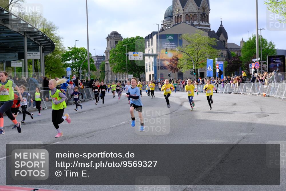 25.04.2026 - Das Zehntel Tim E. http://msf.ph/oto/9569327 25.04.2026 08:57:11 Ziel 1035, 1052, 1075, 1176, 1188, 1189, 1271, 1339, 1556, 1579, 1582, 1585, 1654, 1909, 1965, 2028, 2205, 2258, 2538, 2550, 2562, 2753, 2755, 2762, 2819, 2917, 2920, 2921, 3226, 3256, 3324, 3581, 3666, 3705, 3758, 3938, 3944, 4072 meine-sportfotos.de