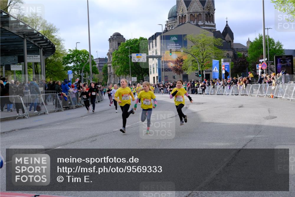 25.04.2026 - Das Zehntel Tim E. http://msf.ph/oto/9569333 25.04.2026 08:57:12 Ziel 1035, 1052, 1075, 1176, 1188, 1271, 1339, 1556, 1579, 1582, 1585, 1654, 1725, 1741, 1909, 1965, 2028, 2205, 2258, 2538, 2550, 2753, 2755, 2762, 2819, 2917, 2920, 2921, 3226, 3256, 3324, 3581, 3666, 3705, 3758, 3944 meine-sportfotos.de