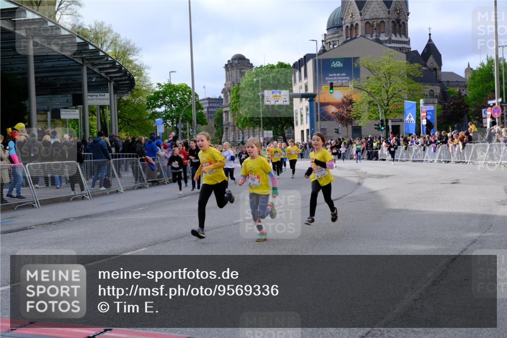 25.04.2026 - Das Zehntel Tim E. http://msf.ph/oto/9569336 25.04.2026 08:57:12 Ziel 1035, 1052, 1075, 1176, 1188, 1271, 1339, 1556, 1579, 1582, 1585, 1654, 1725, 1741, 1909, 1965, 2028, 2205, 2258, 2538, 2550, 2753, 2755, 2762, 2819, 2917, 2920, 2921, 3226, 3256, 3324, 3581, 3666, 3705, 3758, 3944 meine-sportfotos.de