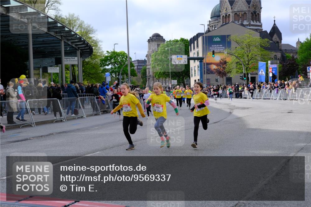 25.04.2026 - Das Zehntel Tim E. http://msf.ph/oto/9569337 25.04.2026 08:57:12 Ziel 1035, 1052, 1075, 1176, 1188, 1271, 1339, 1556, 1579, 1582, 1585, 1654, 1725, 1741, 1909, 1965, 2028, 2205, 2258, 2538, 2550, 2753, 2755, 2762, 2819, 2917, 2920, 2921, 3226, 3256, 3324, 3581, 3666, 3705, 3758, 3944 meine-sportfotos.de