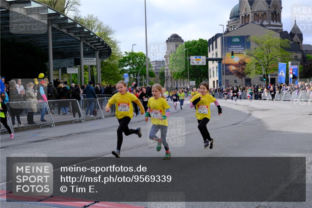25.04.2026 - Das Zehntel Tim E. http://msf.ph/oto/9569339 25.04.2026 08:57:12 Ziel 1035, 1052, 1075, 1176, 1188, 1271, 1339, 1556, 1579, 1582, 1585, 1654, 1725, 1741, 1909, 1965, 2028, 2205, 2258, 2538, 2550, 2753, 2755, 2762, 2819, 2917, 2920, 2921, 3226, 3256, 3324, 3581, 3666, 3705, 3758, 3944 meine-sportfotos.de