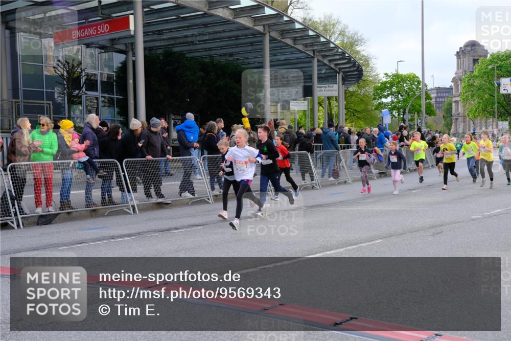 25.04.2026 - Das Zehntel Tim E. http://msf.ph/oto/9569343 25.04.2026 08:57:15 Ziel 1176, 1188, 1244, 1255, 1556, 1571, 1582, 1585, 1588, 1654, 1674, 1725, 1741, 1748, 1895, 1896, 1909, 2028, 2205, 2489, 2538, 2550, 2662, 2753, 2755, 2762, 2917, 3226, 3256, 3324, 3581, 3666, 3705, 3758, 3944 meine-sportfotos.de