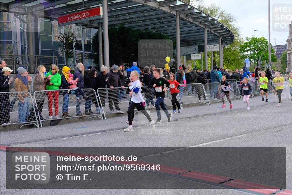 25.04.2026 - Das Zehntel Tim E. http://msf.ph/oto/9569346 25.04.2026 08:57:15 Ziel 1176, 1188, 1244, 1255, 1556, 1571, 1582, 1585, 1588, 1654, 1674, 1725, 1741, 1748, 1895, 1896, 1909, 2028, 2205, 2489, 2538, 2550, 2662, 2753, 2755, 2762, 2917, 3226, 3256, 3324, 3581, 3666, 3705, 3758, 3944 meine-sportfotos.de