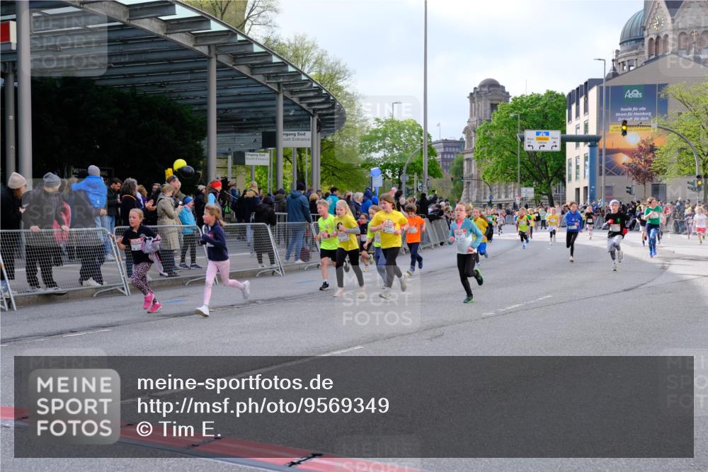 25.04.2026 - Das Zehntel Tim E. http://msf.ph/oto/9569349 25.04.2026 08:57:17 Ziel 1188, 1244, 1255, 1556, 1571, 1582, 1585, 1588, 1674, 1725, 1741, 1748, 1895, 1896, 1909, 1951, 2216, 2489, 2538, 2550, 2662, 2753, 2755, 2762, 3226, 3256, 3581, 3591, 3705, 3758, 3846, 3855 meine-sportfotos.de