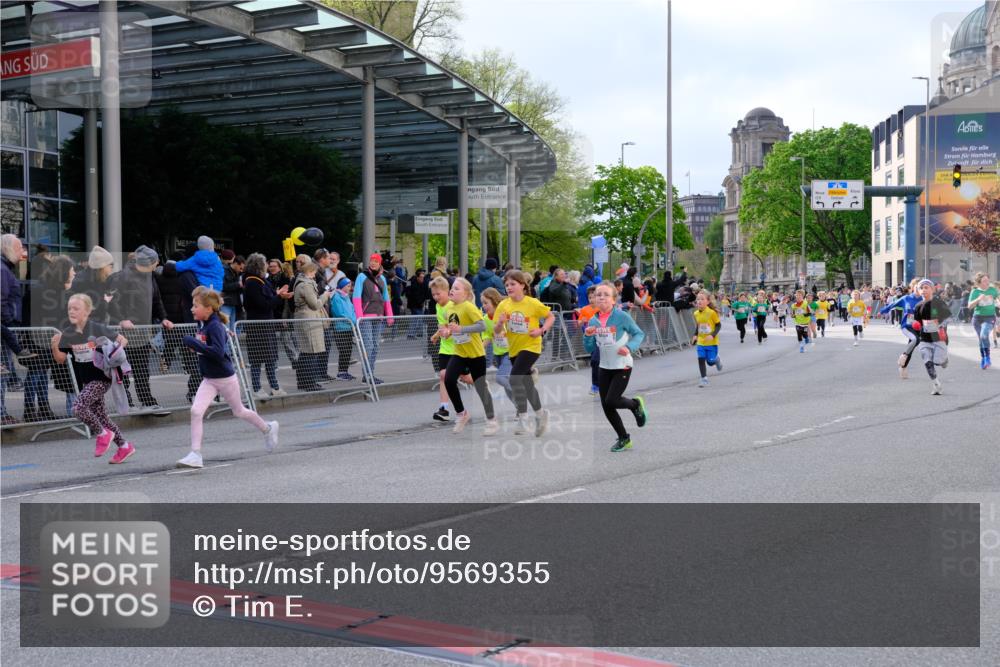 25.04.2026 - Das Zehntel Tim E. http://msf.ph/oto/9569355 25.04.2026 08:57:17 Ziel 1188, 1244, 1255, 1556, 1571, 1582, 1585, 1588, 1674, 1725, 1741, 1748, 1895, 1896, 1909, 1951, 2216, 2489, 2538, 2550, 2662, 2753, 2755, 2762, 3226, 3256, 3581, 3591, 3705, 3758, 3846, 3855 meine-sportfotos.de