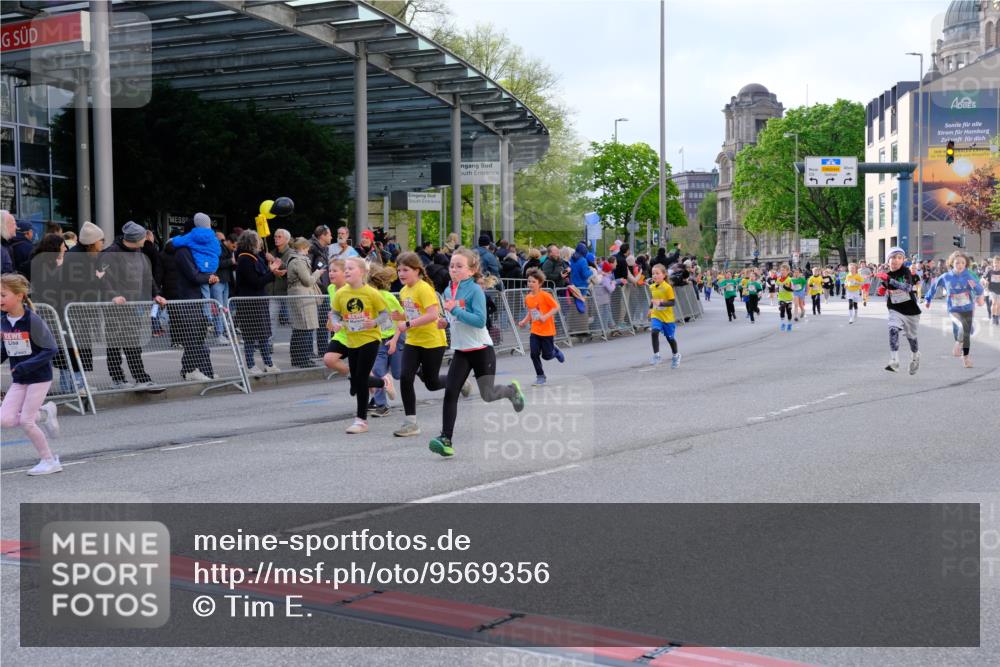 25.04.2026 - Das Zehntel Tim E. http://msf.ph/oto/9569356 25.04.2026 08:57:18 Ziel 1188, 1244, 1255, 1571, 1585, 1588, 1674, 1725, 1741, 1748, 1895, 1896, 1909, 1951, 2216, 2489, 2538, 2550, 2662, 2753, 2755, 2762, 3226, 3256, 3581, 3591, 3705, 3758, 3846, 3855 meine-sportfotos.de