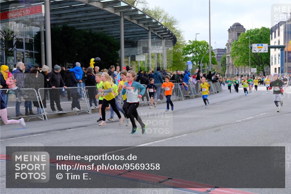 25.04.2026 - Das Zehntel Tim E. http://msf.ph/oto/9569358 25.04.2026 08:57:18 Ziel 1188, 1244, 1255, 1571, 1585, 1588, 1674, 1725, 1741, 1748, 1895, 1896, 1909, 1951, 2216, 2489, 2538, 2550, 2662, 2753, 2755, 2762, 3226, 3256, 3581, 3591, 3705, 3758, 3846, 3855 meine-sportfotos.de