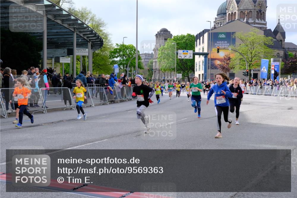 25.04.2026 - Das Zehntel Tim E. http://msf.ph/oto/9569363 25.04.2026 08:57:19 Ziel 1244, 1255, 1571, 1588, 1674, 1725, 1741, 1748, 1895, 1896, 1909, 1951, 2216, 2489, 2538, 2550, 2662, 2753, 2755, 2762, 3160, 3226, 3256, 3581, 3591, 3705, 3758, 3846, 3855 meine-sportfotos.de