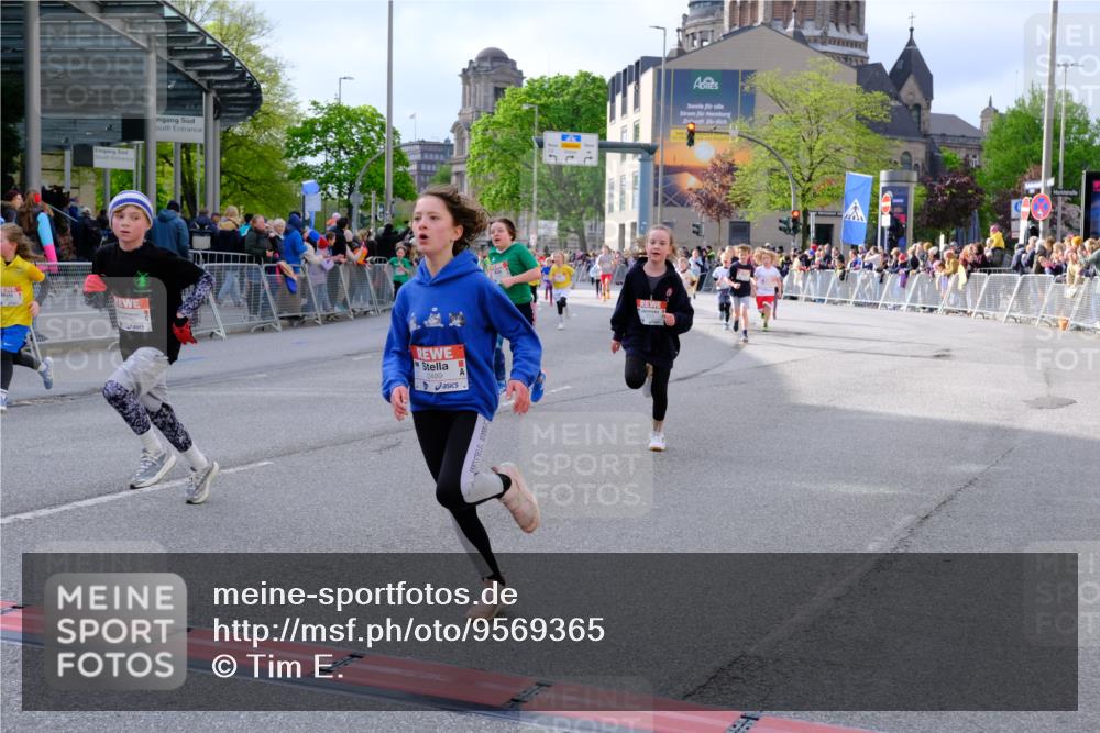 25.04.2026 - Das Zehntel Tim E. http://msf.ph/oto/9569365 25.04.2026 08:57:20 Ziel 1244, 1255, 1571, 1588, 1674, 1725, 1741, 1748, 1895, 1896, 1909, 1951, 1961, 1988, 2216, 2477, 2489, 2662, 2753, 2755, 2762, 3160, 3581, 3591, 3705, 3846, 3855 meine-sportfotos.de